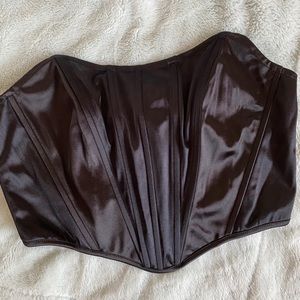 Black crop corset